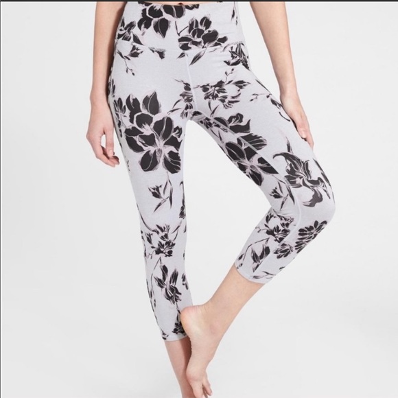 Athleta Crop leggings - Picture 1 of 5